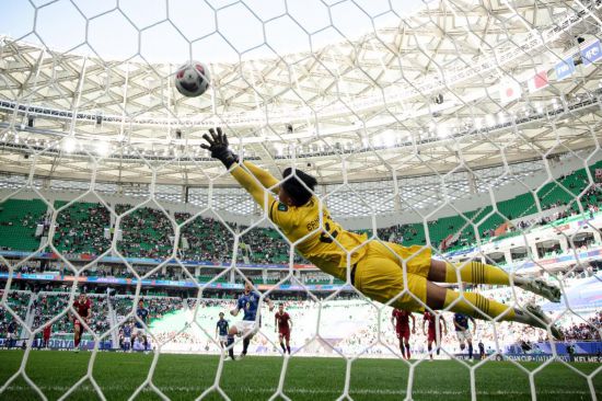 就连裁判和 就连裁判和