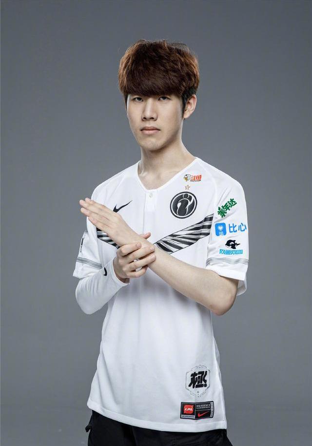 率队晋级世 率队晋级世